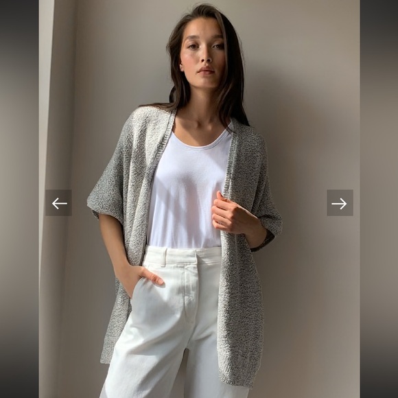 Community lonic Cape - Picture 2 of 9